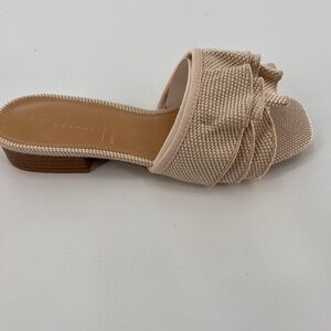 Lauren Conrad Natasha natural size 7 new with box